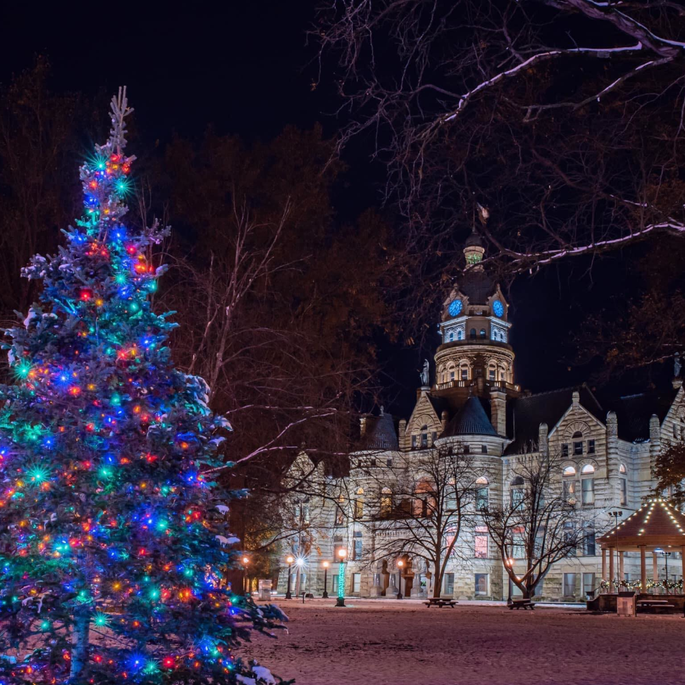 Light up the Square in Warren Ohio